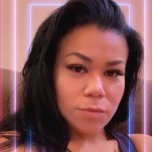 Meet your Posher, Keila